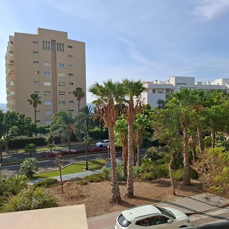 Central 2-Bed Apartment In Estepona Port Экстерьер фото